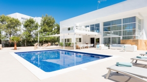 Villa en venta en Ibiza, Cala Vadella con licencia turística